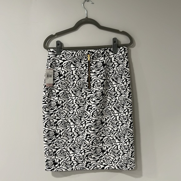 Philosophy Floral Jacquard Pencil Skirt 10 - Picture 4 of 7